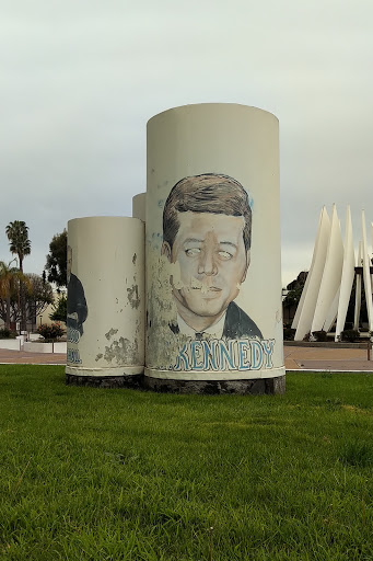 Compton Courthouse - Visual