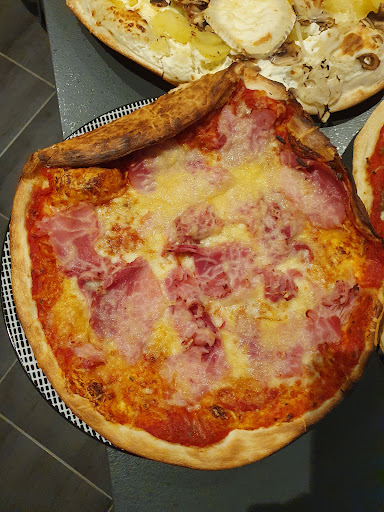 Photo 2 - Aiz'Pace Pizz