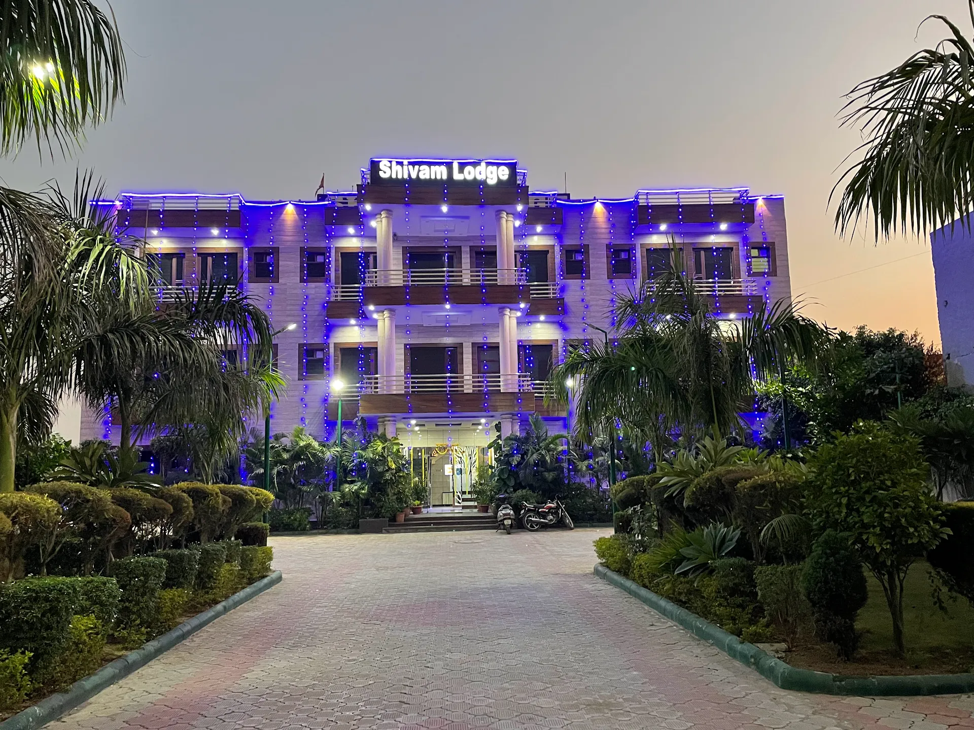 Hote Shivam Lodge