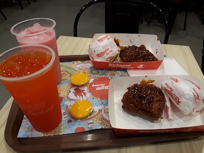 Photos of Richeese Factory Sudirman