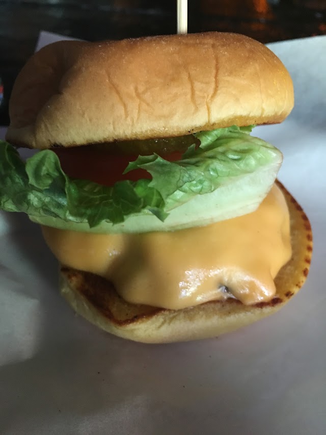 Ethyl's Alcohol & Food