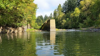 Yamhill Locks Park