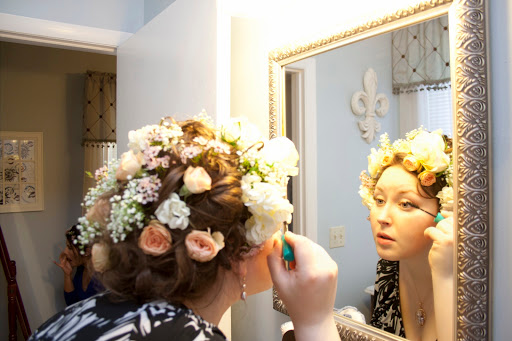 Alyse’ Tropical Salon - Thumbnail