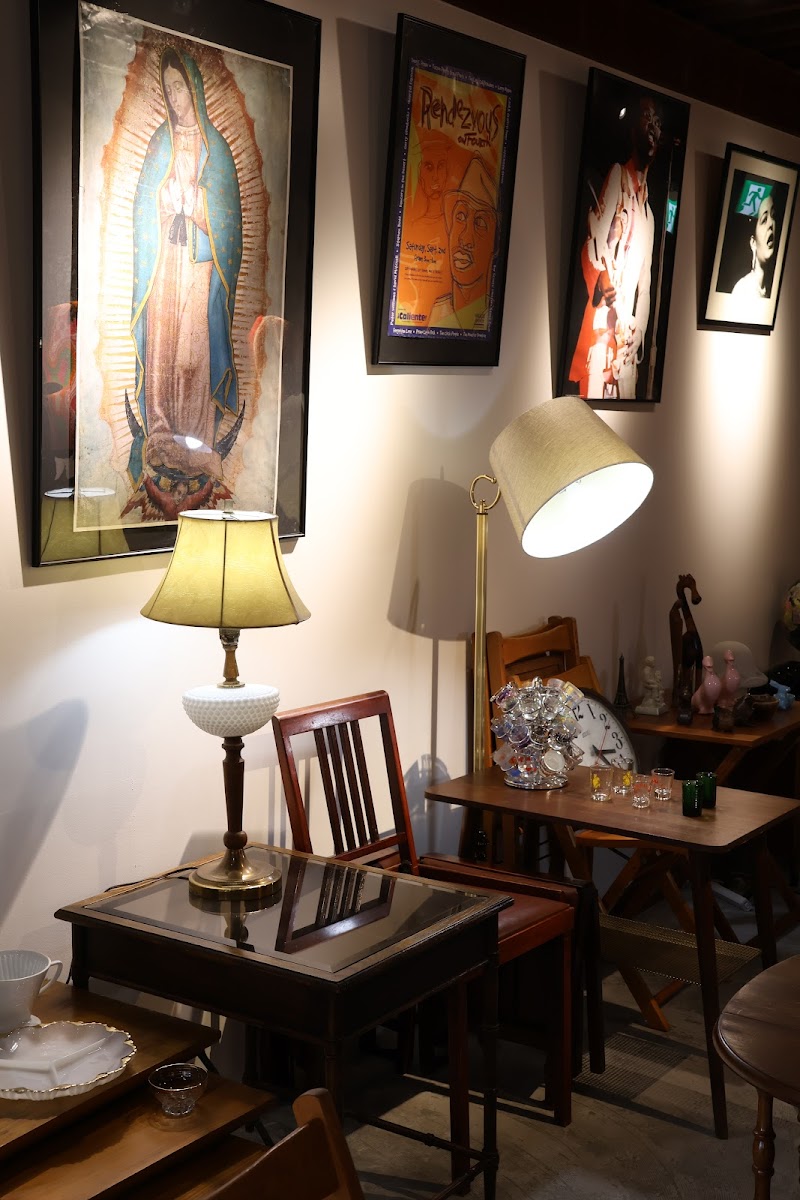 Collect ANTIQUE & VINTAGE