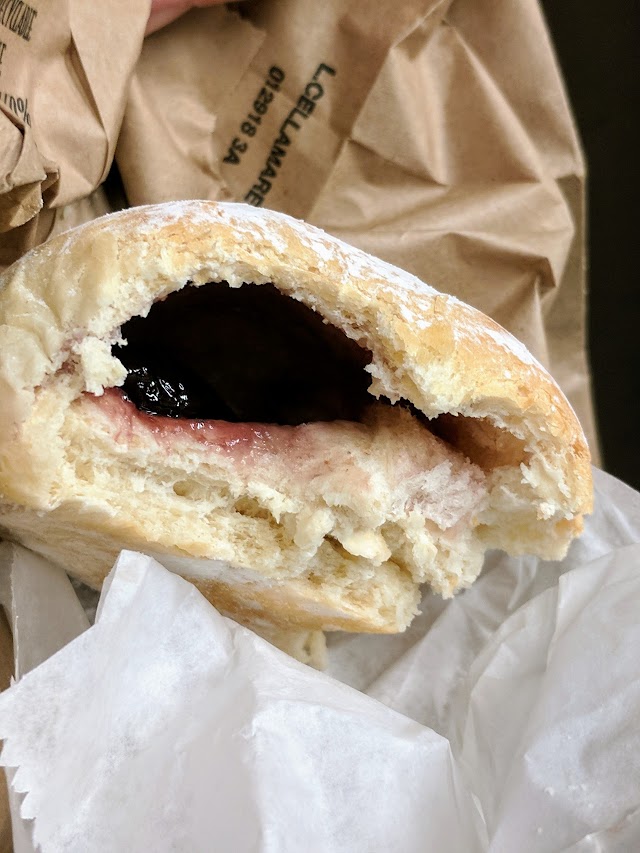 Levain Bakery – Original Location, 74th St, NYC