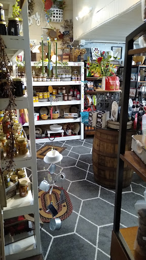 Ally's Rustic Corner - Visual