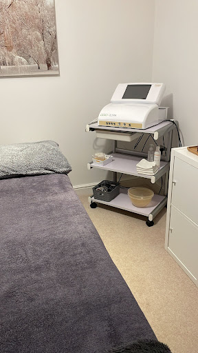 The Serenity Massage & Lift and Glow CACI