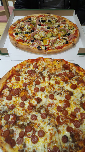Photo 1 - Pizza Dell Etna