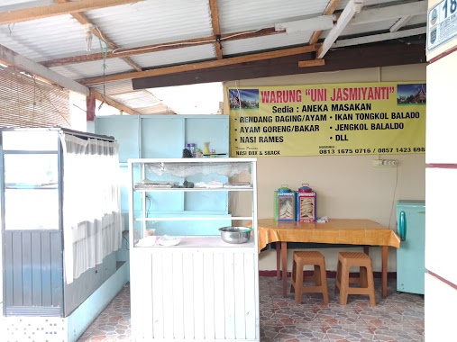 Warung Uni Jasmiyanti, Author: Wahyu Okta