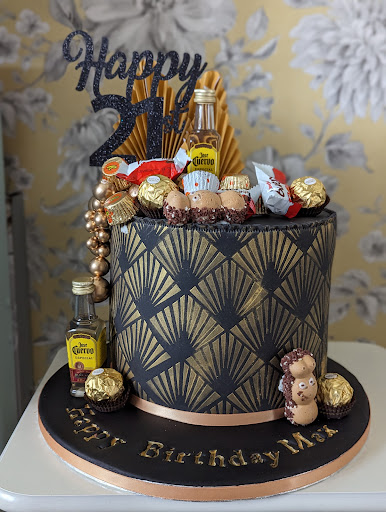 Angel Bakes - Visual