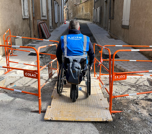 Photo de Access Line : sécurisation des accès en hauteur à Fressines (79370)
