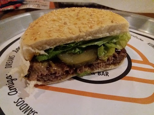 Hiper Burger, Author: Adrián Zapata