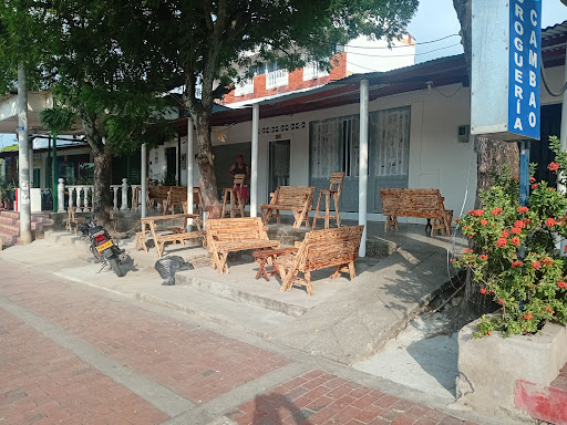 Alma Hostel