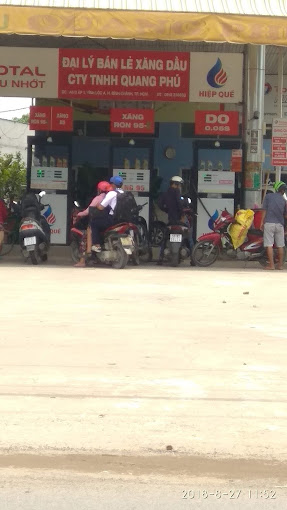 Trạm xăng dầu Quang Phú