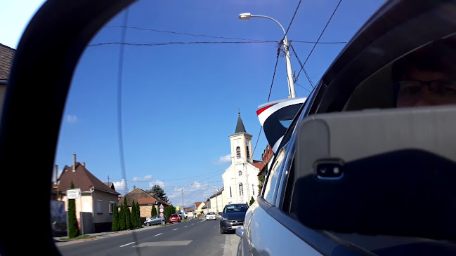 Táti Mindenszentek Plébánia