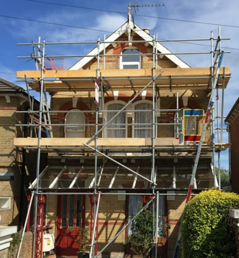 Runcorn Roofing & building service's Logo