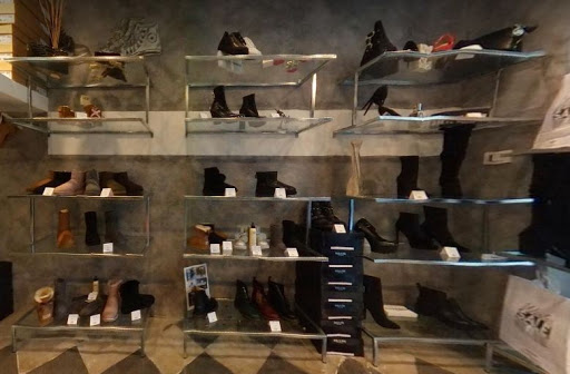 Futique - Thumbnail