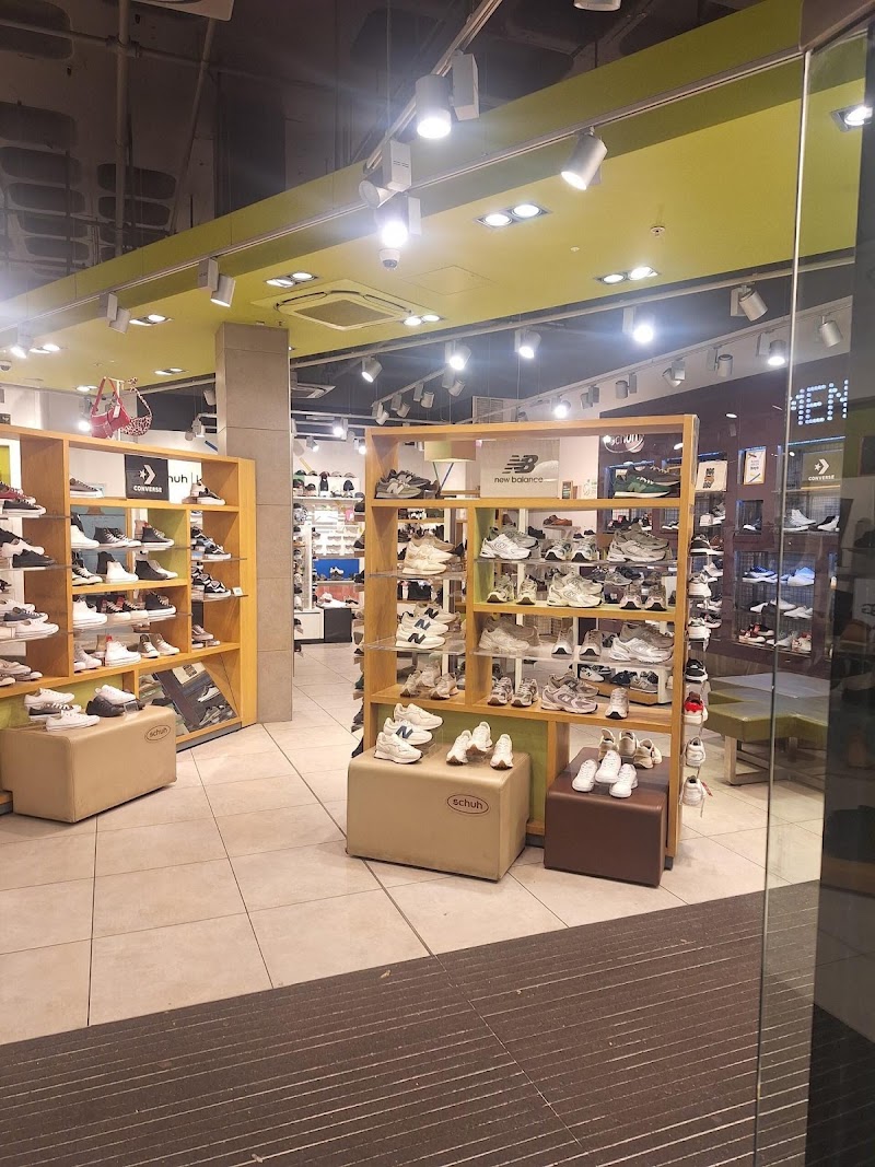 schuh photo 3
