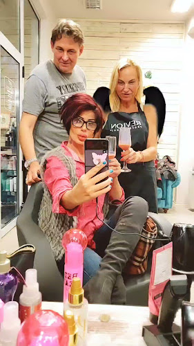 COMBO hair and nails salon - София