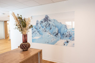 Photo n°3 de Cabinet Dentaire de la Vanoise - Drs Jorioz Camille, Morin Manon, Jorioz Arthur, Toucas Inès à Moûtiers (Dentiste)