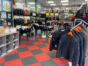 Photo n°3 de Cardy à Paris (Magasin de pièces et d'accessoires pour motos)