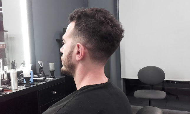 Opinii despre Κουρείο Βάρφης în Αθήνα - Κουρείο