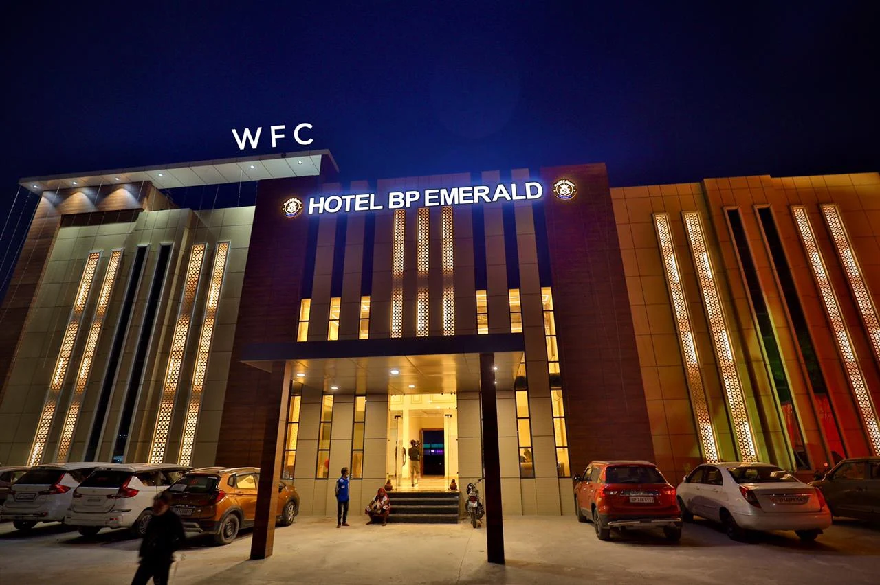 Hotel B P Emerald
