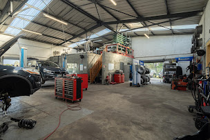 Photo n°23 de FJ AUTO à Saint-Jean-d'Illac (Atelier de mécanique automobile)