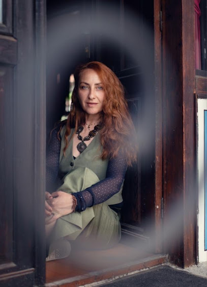 Психолог Яна Донкова | Психолог Хасково | Работи с методите на естествена психотерапия с възрастни и деца в Хасково