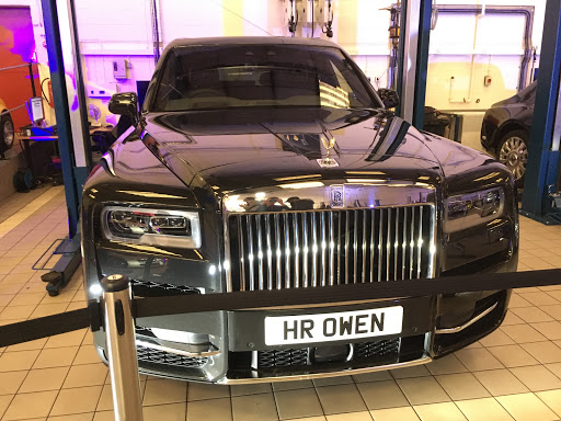 H.R. Owen Maserati London Service - Thumbnail