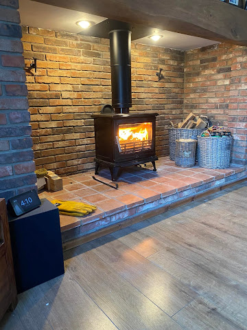 Hearth & Homes by null