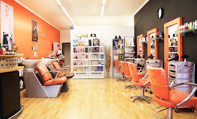 Photos of Peluquer&iacute;a y Est&eacute;tica Nou Estil