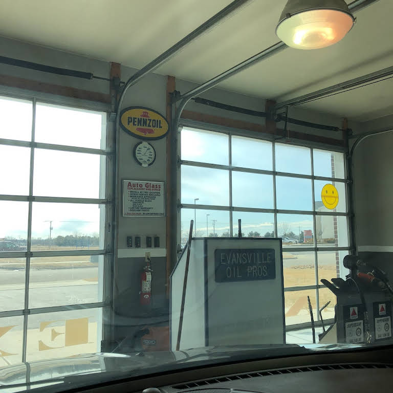 Evansville Oil Pros Oil Change Service in Evansville