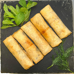 Photo n°5 de Lily woks & sushis- Saint Jean Pied De Port à Saint-Jean-Pied-de-Port (Restaurant de plats à emporter)