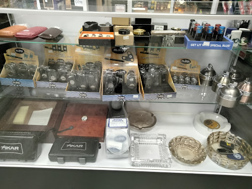 Smokes & Things - Visual