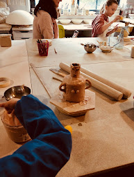 Photo n°6 de Les apprentis (La Manuterra) à Noizay (Cours de poterie)
