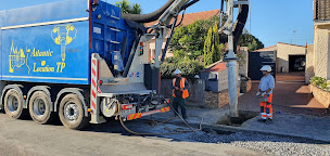 Photo n°3 de ATLANTIC LOCATION TP à Rouans (Agence de location de poids lourds)