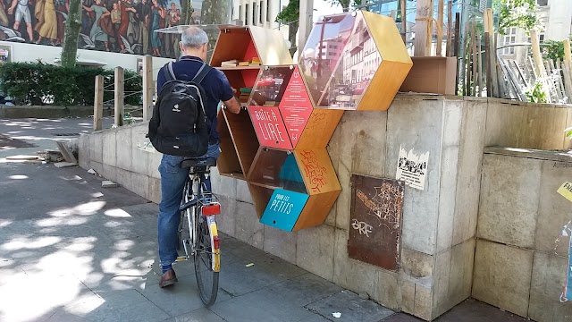 Place Guichard - Bourse du Travail