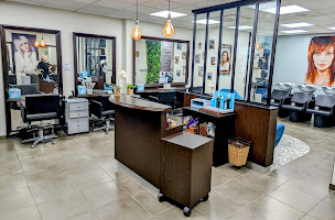 Photo n°11 de Clara H à Dijon (Salon de coiffure)