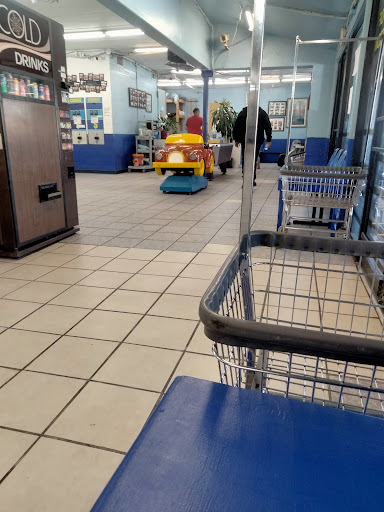 Houstonian Washateria - Thumbnail