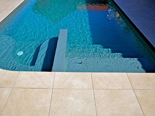 Photo n°2 de Constructions Deprestige Lionel Garcia - Construction de piscine Tarn et Garonne à Caussade (Société de construction de piscine)