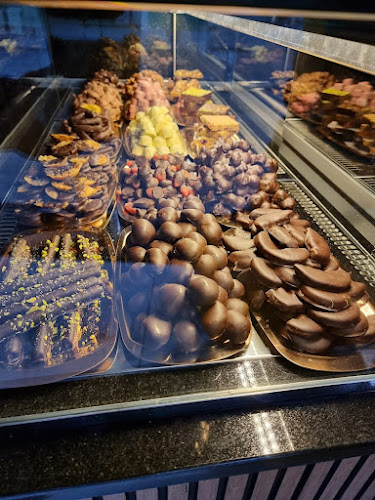 El Carpus "Παπαγεωργίου Ξηροί Καρποί" - Κάβα