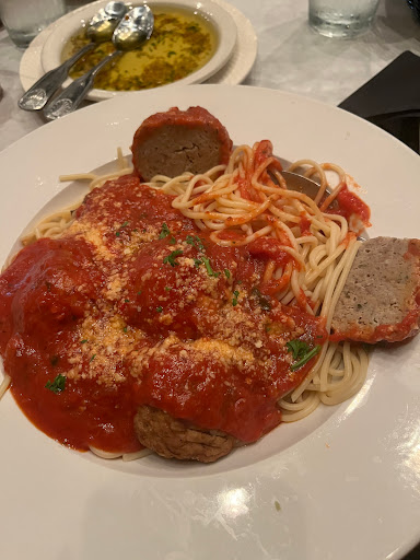 Ali's Bistro - Visual