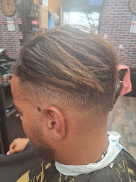 Photo n°10 de MG COIFFURE CHEZ KARIM à Bron (Salon de coiffure)