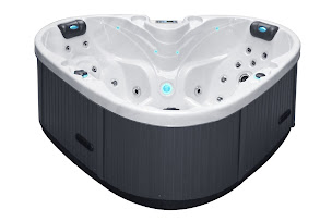 Photo n°2 de Au Fil d'Eau - création de piscines et spas, produits d'entretien et accessoires à Chauffailles (Société de construction de piscine)