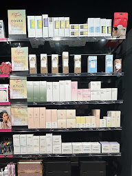 Photo n°6 de La Boutique du Coiffeur à La Chapelle-Saint-Aubin (Boutique de santé et beauté)