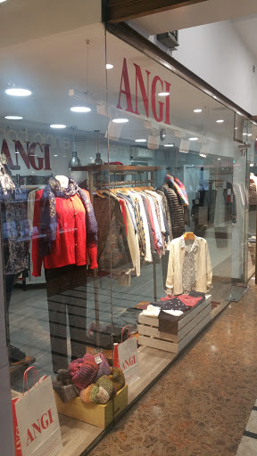 Angi - Visual