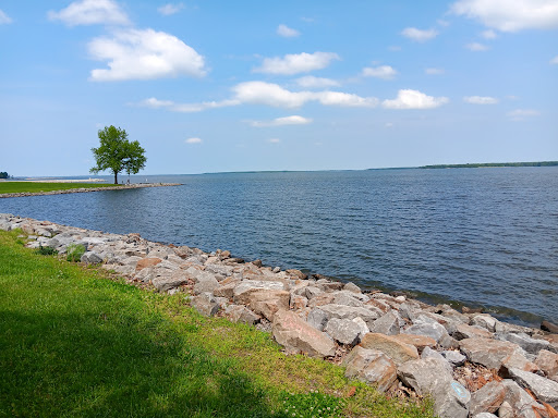 Rend Lake Visitor's Center - Thumbnail