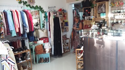 Photos of P&oacute;rpura