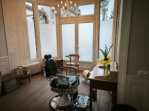 Photo n°6 de Mam'zelle Moustache coiffeur homme barbier à Cherbourg-en-Cotentin (Salon de coiffure)